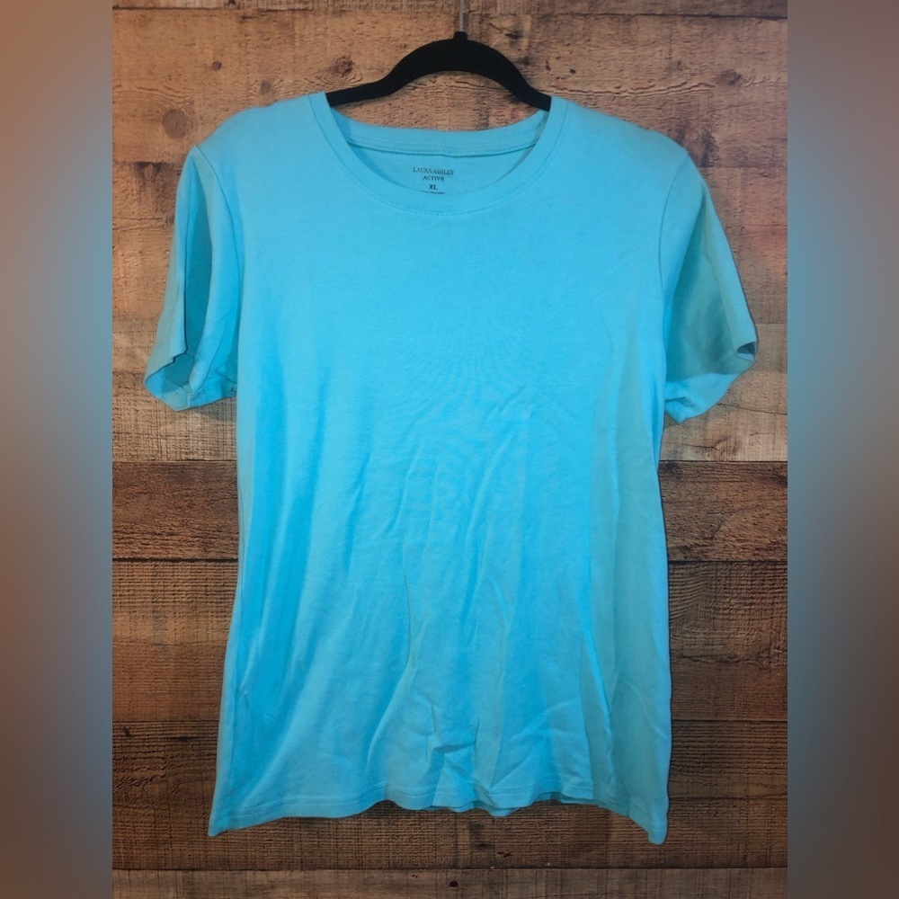 Laura Ashley active t-shirt